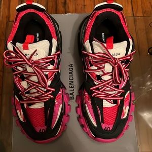 Balenciaga sneakers worn twice, size 40